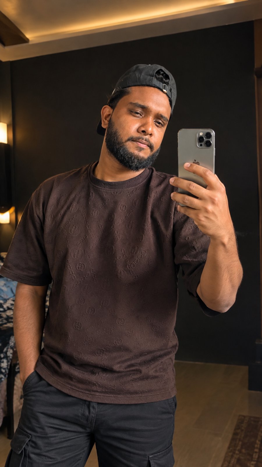 Invisible mirror selfie AI prompt | Original male face
